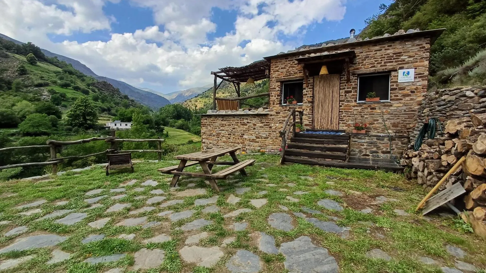 Casa Rural Cortijo Molino Altero Trevélez 0*,  Hiszpania
